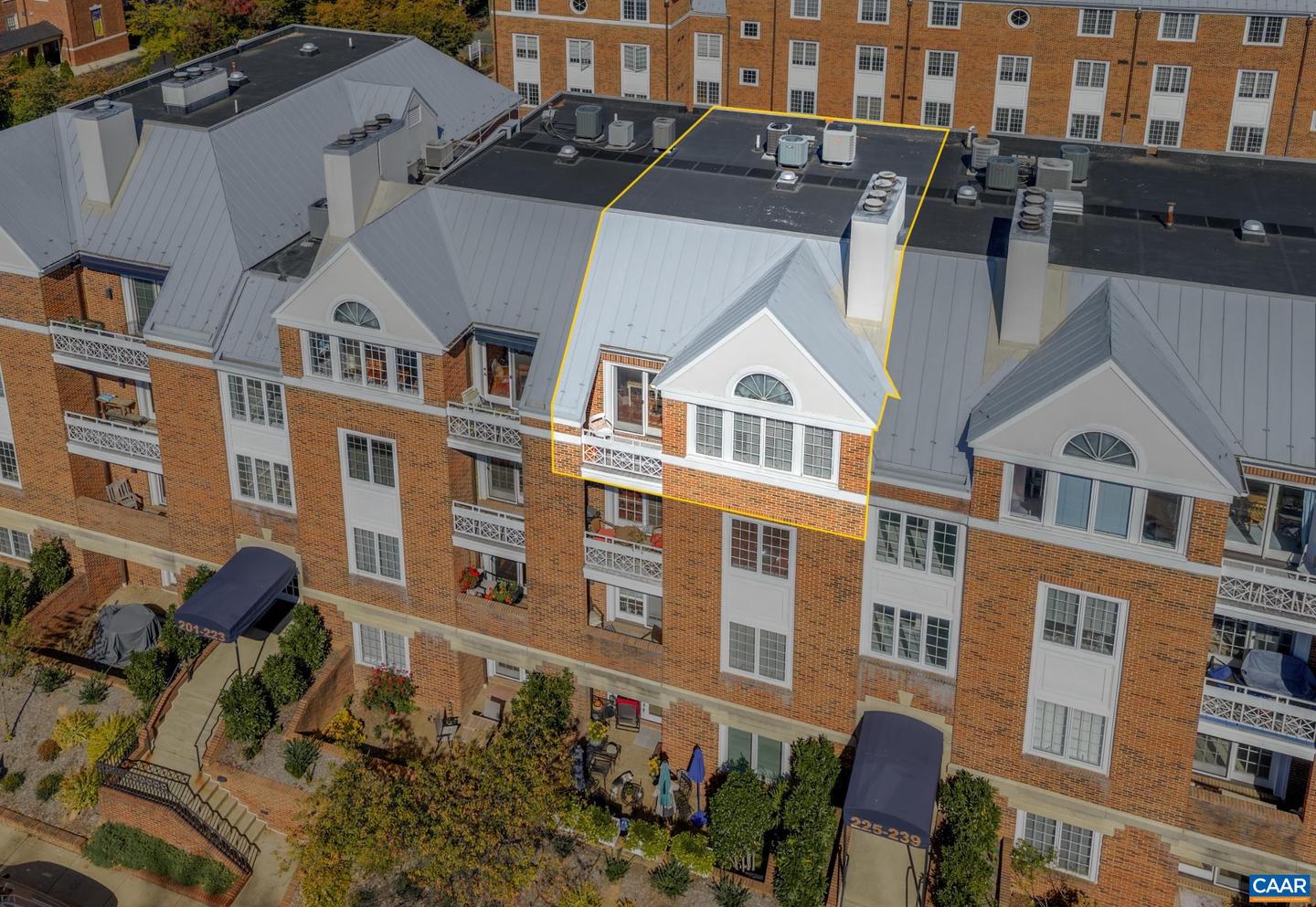 237 EAST JEFFERSON ST, CHARLOTTESVILLE, Virginia 22902, 2 Bedrooms Bedrooms, ,2 BathroomsBathrooms,Residential,For sale,237 EAST JEFFERSON ST,670356 MLS # 670356 237 EAST JEFFERSON ST, CHARLOTTESVILLE, Virginia 22902, 2 Bedrooms Bedrooms, ,2 BathroomsBathrooms,Residential,For sale,237 EAST JEFFERSON ST,670356 MLS # 670356
