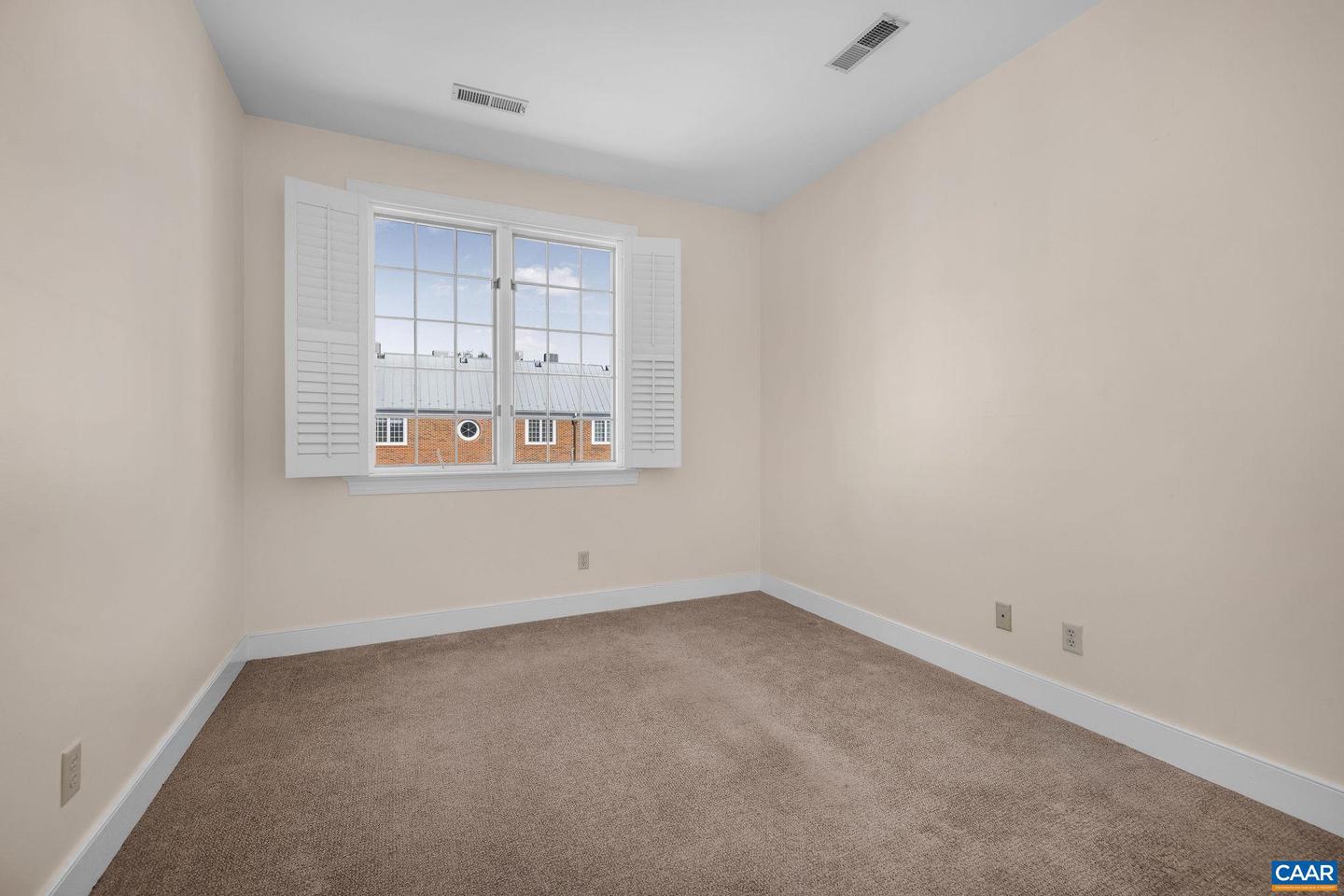 237 EAST JEFFERSON ST, CHARLOTTESVILLE, Virginia 22902, 2 Bedrooms Bedrooms, ,2 BathroomsBathrooms,Residential,For sale,237 EAST JEFFERSON ST,670356 MLS # 670356 237 EAST JEFFERSON ST, CHARLOTTESVILLE, Virginia 22902, 2 Bedrooms Bedrooms, ,2 BathroomsBathrooms,Residential,For sale,237 EAST JEFFERSON ST,670356 MLS # 670356