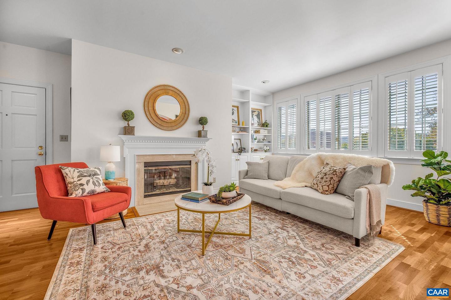 237 EAST JEFFERSON ST, CHARLOTTESVILLE, Virginia 22902, 2 Bedrooms Bedrooms, ,2 BathroomsBathrooms,Residential,For sale,237 EAST JEFFERSON ST,670356 MLS # 670356 237 EAST JEFFERSON ST, CHARLOTTESVILLE, Virginia 22902, 2 Bedrooms Bedrooms, ,2 BathroomsBathrooms,Residential,For sale,237 EAST JEFFERSON ST,670356 MLS # 670356