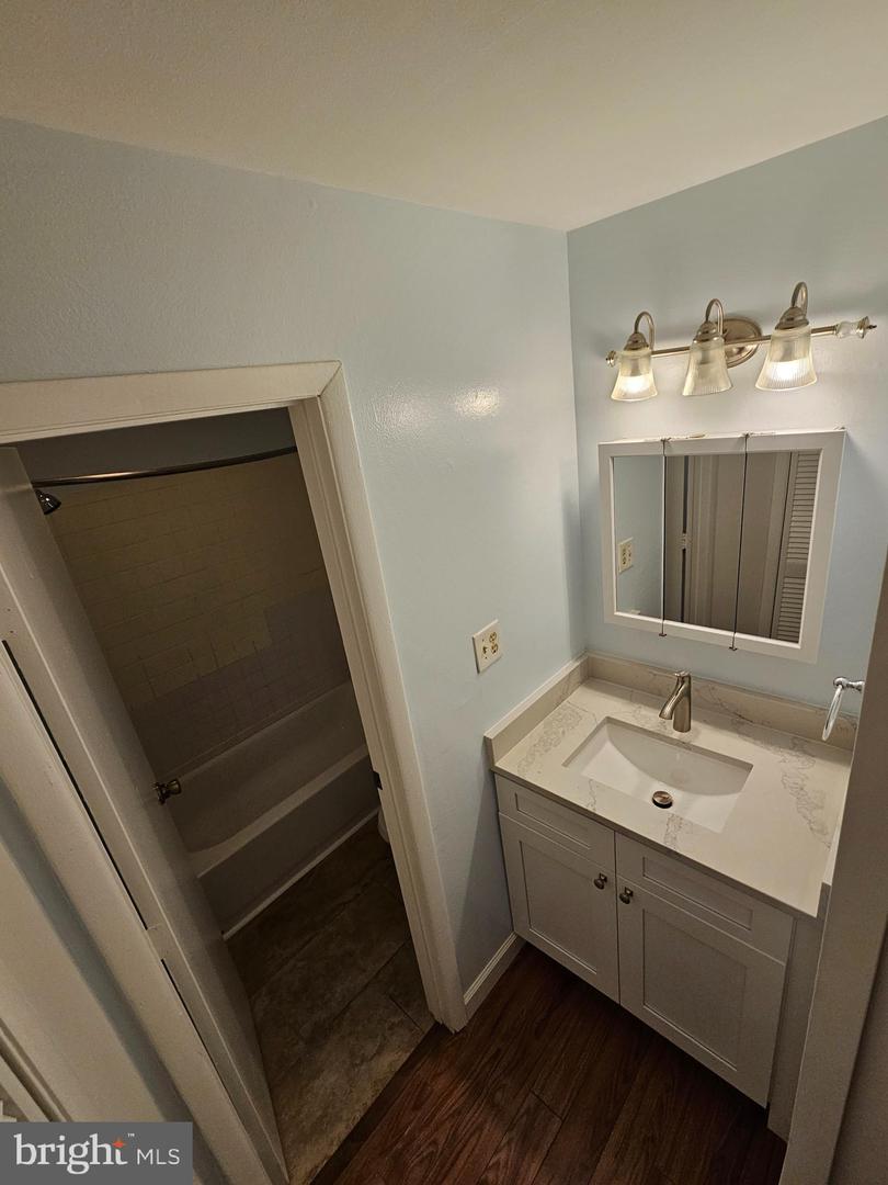5809 ROYAL RIDGE DR #I, SPRINGFIELD, Virginia 22152, 2 Bedrooms Bedrooms, ,2 BathroomsBathrooms,Residential,For sale,5809 ROYAL RIDGE DR #I,VAFX2276142 MLS # VAFX2276142 5809 ROYAL RIDGE DR #I, SPRINGFIELD, Virginia 22152, 2 Bedrooms Bedrooms, ,2 BathroomsBathrooms,Residential,For sale,5809 ROYAL RIDGE DR #I,VAFX2276142 MLS # VAFX2276142