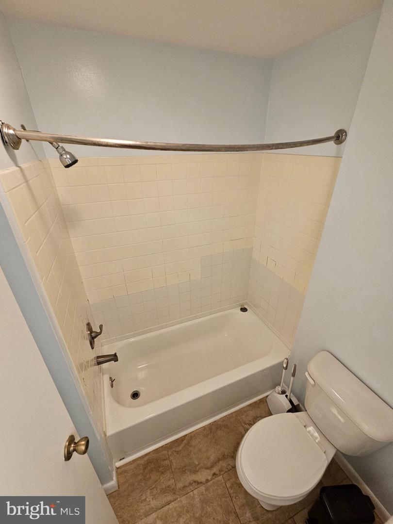 5809 ROYAL RIDGE DR #I, SPRINGFIELD, Virginia 22152, 2 Bedrooms Bedrooms, ,2 BathroomsBathrooms,Residential,For sale,5809 ROYAL RIDGE DR #I,VAFX2276142 MLS # VAFX2276142 5809 ROYAL RIDGE DR #I, SPRINGFIELD, Virginia 22152, 2 Bedrooms Bedrooms, ,2 BathroomsBathrooms,Residential,For sale,5809 ROYAL RIDGE DR #I,VAFX2276142 MLS # VAFX2276142