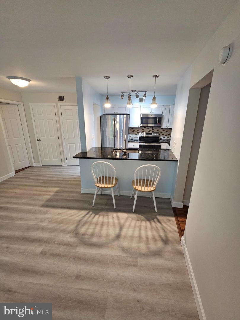 5809 ROYAL RIDGE DR #I, SPRINGFIELD, Virginia 22152, 2 Bedrooms Bedrooms, ,2 BathroomsBathrooms,Residential,For sale,5809 ROYAL RIDGE DR #I,VAFX2276142 MLS # VAFX2276142 5809 ROYAL RIDGE DR #I, SPRINGFIELD, Virginia 22152, 2 Bedrooms Bedrooms, ,2 BathroomsBathrooms,Residential,For sale,5809 ROYAL RIDGE DR #I,VAFX2276142 MLS # VAFX2276142