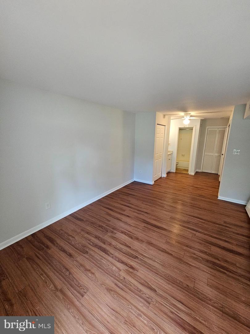 5809 ROYAL RIDGE DR #I, SPRINGFIELD, Virginia 22152, 2 Bedrooms Bedrooms, ,2 BathroomsBathrooms,Residential,For sale,5809 ROYAL RIDGE DR #I,VAFX2276142 MLS # VAFX2276142 5809 ROYAL RIDGE DR #I, SPRINGFIELD, Virginia 22152, 2 Bedrooms Bedrooms, ,2 BathroomsBathrooms,Residential,For sale,5809 ROYAL RIDGE DR #I,VAFX2276142 MLS # VAFX2276142