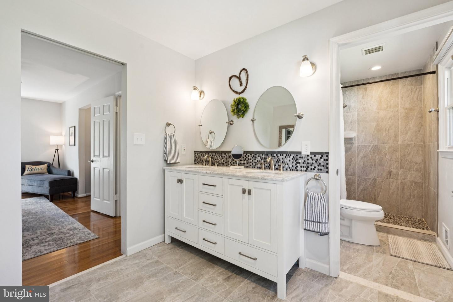 8518 RIVERSIDE RD, ALEXANDRIA, Virginia 22308, 4 Bedrooms Bedrooms, ,3 BathroomsBathrooms,Residential,For sale,8518 RIVERSIDE RD,VAFX2276146 MLS # VAFX2276146
