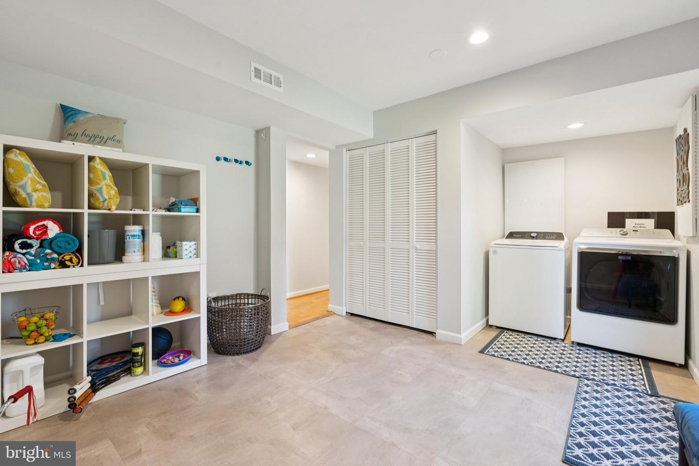 8518 RIVERSIDE RD, ALEXANDRIA, Virginia 22308, 4 Bedrooms Bedrooms, ,3 BathroomsBathrooms,Residential,For sale,8518 RIVERSIDE RD,VAFX2276146 MLS # VAFX2276146
