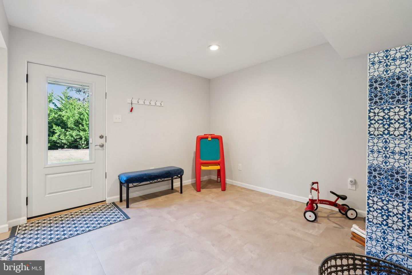 8518 RIVERSIDE RD, ALEXANDRIA, Virginia 22308, 4 Bedrooms Bedrooms, ,3 BathroomsBathrooms,Residential,For sale,8518 RIVERSIDE RD,VAFX2276146 MLS # VAFX2276146