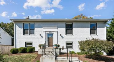 8518 RIVERSIDE RD, ALEXANDRIA, Virginia 22308, 4 Bedrooms Bedrooms, ,3 BathroomsBathrooms,Residential,For sale,8518 RIVERSIDE RD,VAFX2276146 MLS # VAFX2276146