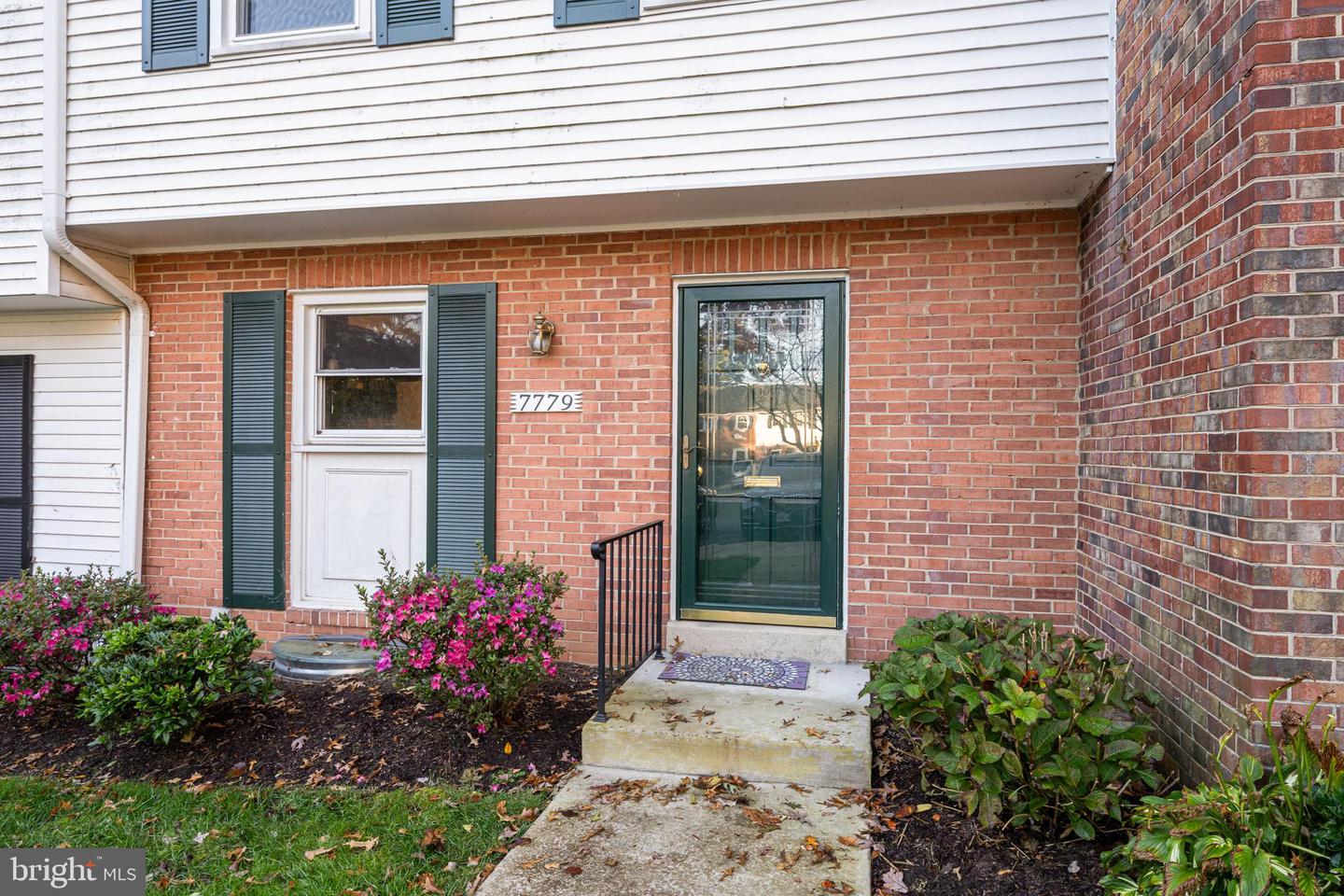 7779 TIVERTON DR, SPRINGFIELD, Virginia 22152, 3 Bedrooms Bedrooms, ,2 BathroomsBathrooms,Residential,For sale,7779 TIVERTON DR,VAFX2276014 MLS # VAFX2276014 7779 TIVERTON DR, SPRINGFIELD, Virginia 22152, 3 Bedrooms Bedrooms, ,2 BathroomsBathrooms,Residential,For sale,7779 TIVERTON DR,VAFX2276014 MLS # VAFX2276014