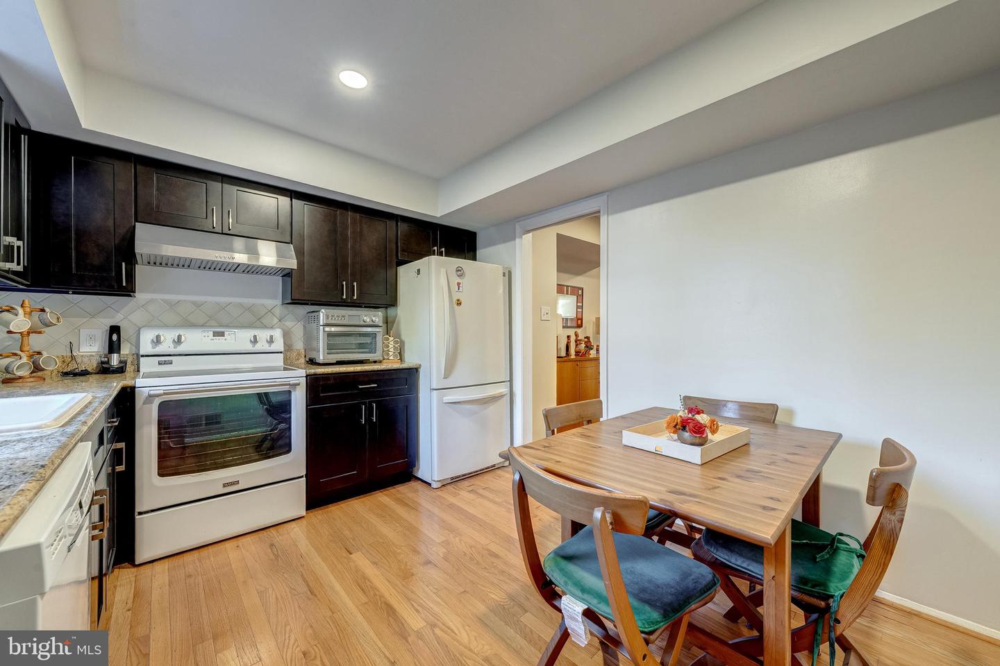 7779 TIVERTON DR, SPRINGFIELD, Virginia 22152, 3 Bedrooms Bedrooms, ,2 BathroomsBathrooms,Residential,For sale,7779 TIVERTON DR,VAFX2276014 MLS # VAFX2276014 7779 TIVERTON DR, SPRINGFIELD, Virginia 22152, 3 Bedrooms Bedrooms, ,2 BathroomsBathrooms,Residential,For sale,7779 TIVERTON DR,VAFX2276014 MLS # VAFX2276014