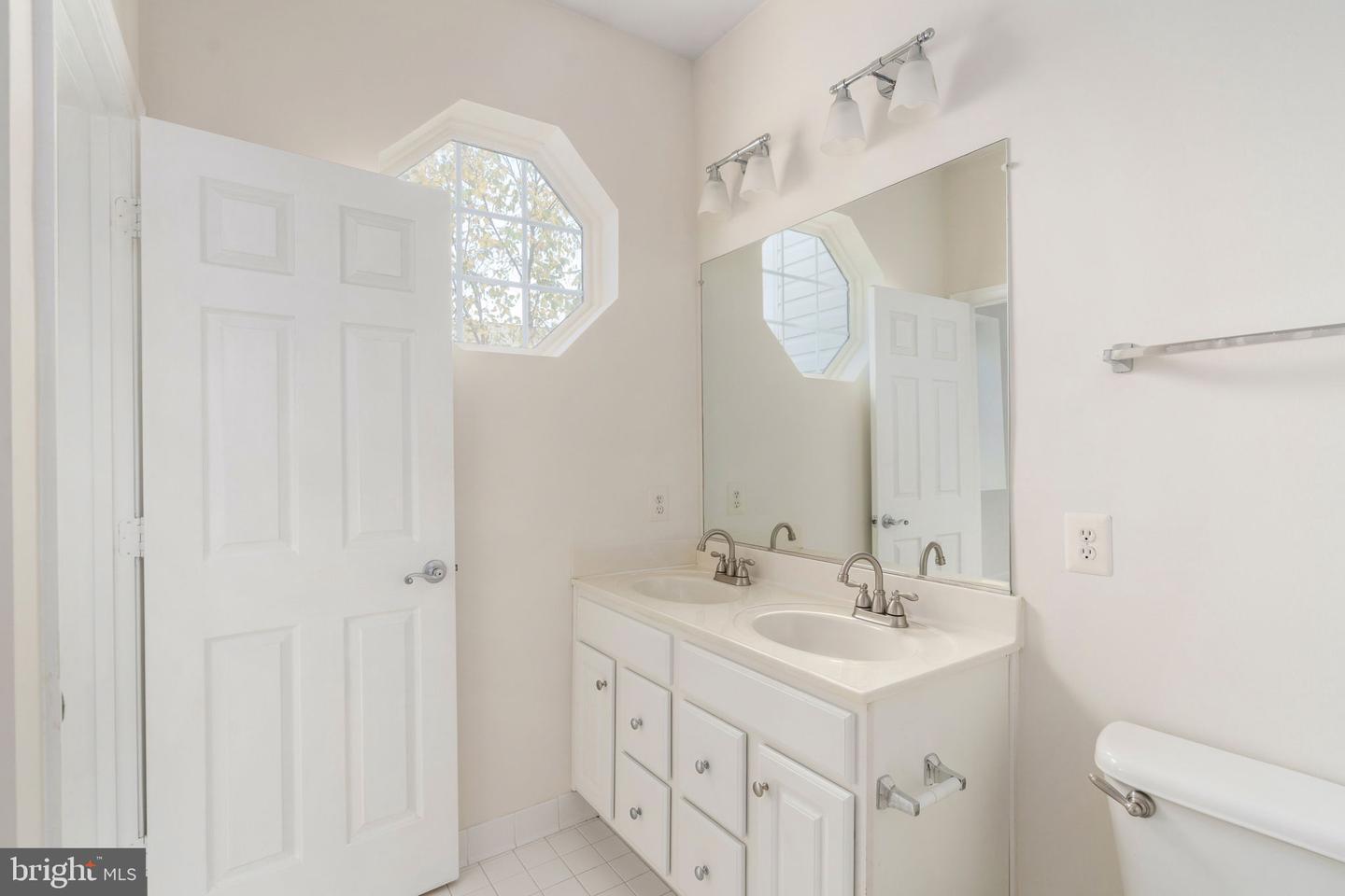 1825 CEDAR COVE WAY #201, WOODBRIDGE, Virginia 22191, 3 Bedrooms Bedrooms, ,2 BathroomsBathrooms,Residential,For sale,1825 CEDAR COVE WAY #201,VAPW2106668 MLS # VAPW2106668 1825 CEDAR COVE WAY #201, WOODBRIDGE, Virginia 22191, 3 Bedrooms Bedrooms, ,2 BathroomsBathrooms,Residential,For sale,1825 CEDAR COVE WAY #201,VAPW2106668 MLS # VAPW2106668