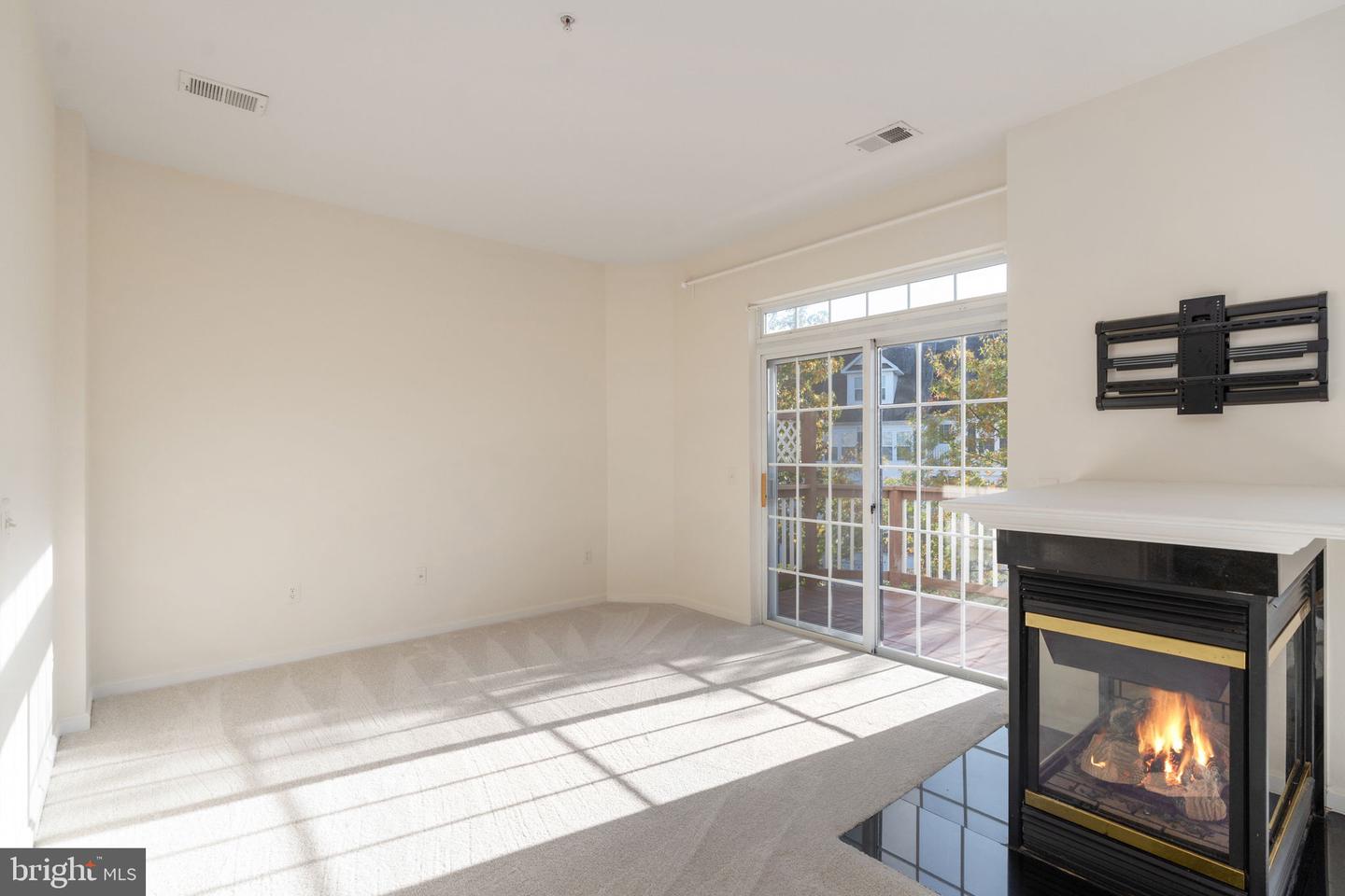 1825 CEDAR COVE WAY #201, WOODBRIDGE, Virginia 22191, 3 Bedrooms Bedrooms, ,2 BathroomsBathrooms,Residential,For sale,1825 CEDAR COVE WAY #201,VAPW2106668 MLS # VAPW2106668 1825 CEDAR COVE WAY #201, WOODBRIDGE, Virginia 22191, 3 Bedrooms Bedrooms, ,2 BathroomsBathrooms,Residential,For sale,1825 CEDAR COVE WAY #201,VAPW2106668 MLS # VAPW2106668