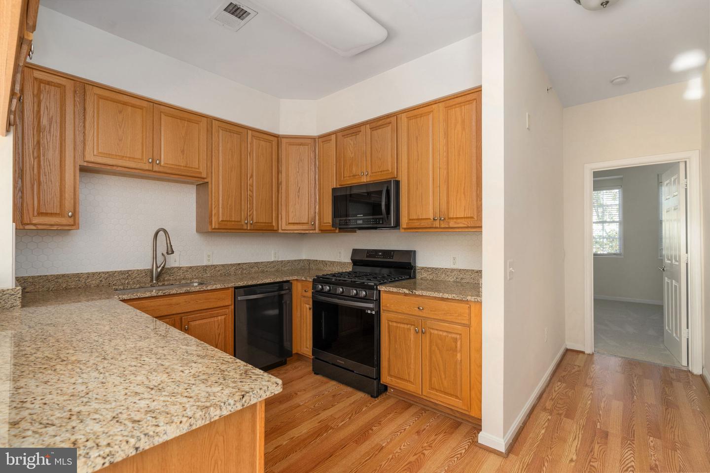 1825 CEDAR COVE WAY #201, WOODBRIDGE, Virginia 22191, 3 Bedrooms Bedrooms, ,2 BathroomsBathrooms,Residential,For sale,1825 CEDAR COVE WAY #201,VAPW2106668 MLS # VAPW2106668 1825 CEDAR COVE WAY #201, WOODBRIDGE, Virginia 22191, 3 Bedrooms Bedrooms, ,2 BathroomsBathrooms,Residential,For sale,1825 CEDAR COVE WAY #201,VAPW2106668 MLS # VAPW2106668