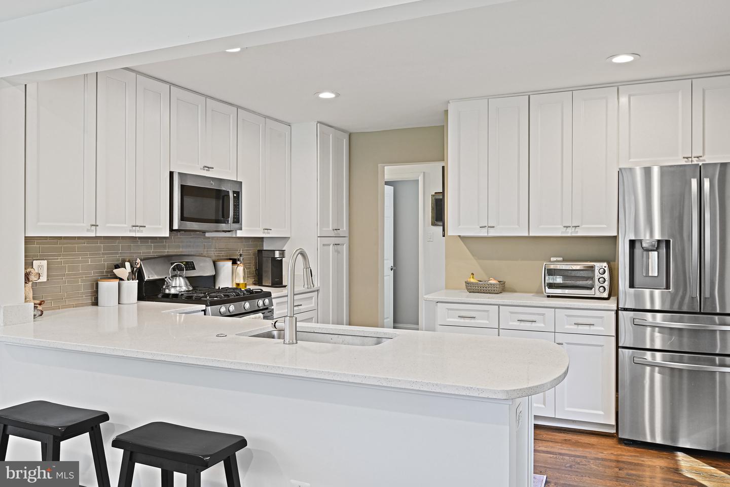 6602 JERRY PL, MCLEAN, Virginia 22101, 4 Bedrooms Bedrooms, ,3 BathroomsBathrooms,Residential,For sale,6602 JERRY PL,VAFX2276064 MLS # VAFX2276064 6602 JERRY PL, MCLEAN, Virginia 22101, 4 Bedrooms Bedrooms, ,3 BathroomsBathrooms,Residential,For sale,6602 JERRY PL,VAFX2276064 MLS # VAFX2276064