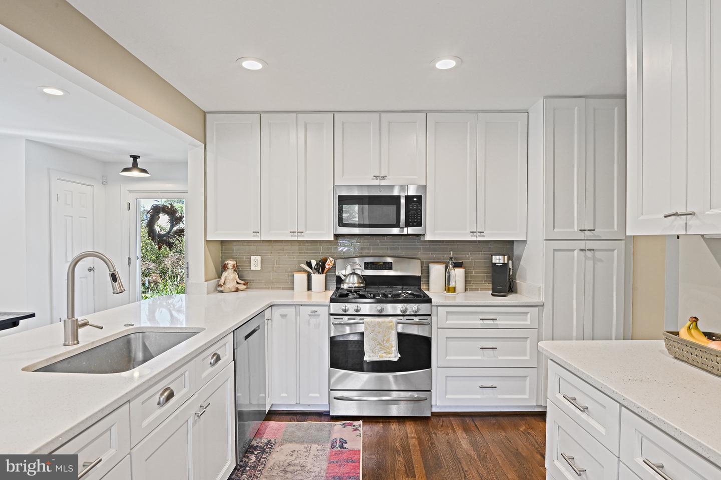 6602 JERRY PL, MCLEAN, Virginia 22101, 4 Bedrooms Bedrooms, ,3 BathroomsBathrooms,Residential,For sale,6602 JERRY PL,VAFX2276064 MLS # VAFX2276064 6602 JERRY PL, MCLEAN, Virginia 22101, 4 Bedrooms Bedrooms, ,3 BathroomsBathrooms,Residential,For sale,6602 JERRY PL,VAFX2276064 MLS # VAFX2276064