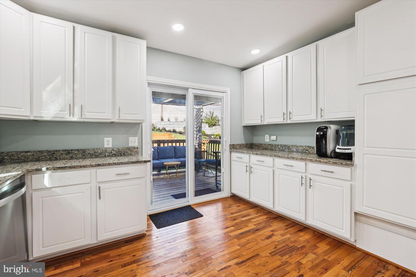 2512 JAMAICA DR, ALEXANDRIA, Virginia 22303, 4 Bedrooms Bedrooms, 7 Rooms Rooms,3 BathroomsBathrooms,Residential,For sale,2512 JAMAICA DR,VAFX2276092 MLS # VAFX2276092