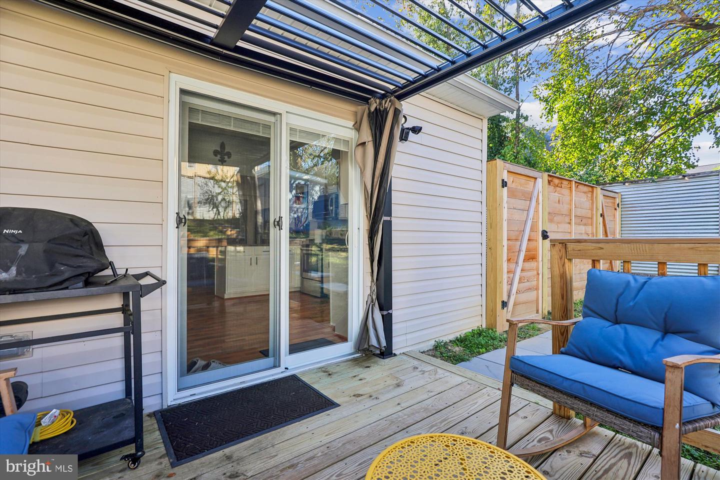 2512 JAMAICA DR, ALEXANDRIA, Virginia 22303, 4 Bedrooms Bedrooms, 7 Rooms Rooms,3 BathroomsBathrooms,Residential,For sale,2512 JAMAICA DR,VAFX2276092 MLS # VAFX2276092