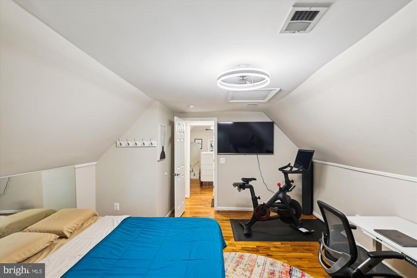2512 JAMAICA DR, ALEXANDRIA, Virginia 22303, 4 Bedrooms Bedrooms, 7 Rooms Rooms,3 BathroomsBathrooms,Residential,For sale,2512 JAMAICA DR,VAFX2276092 MLS # VAFX2276092