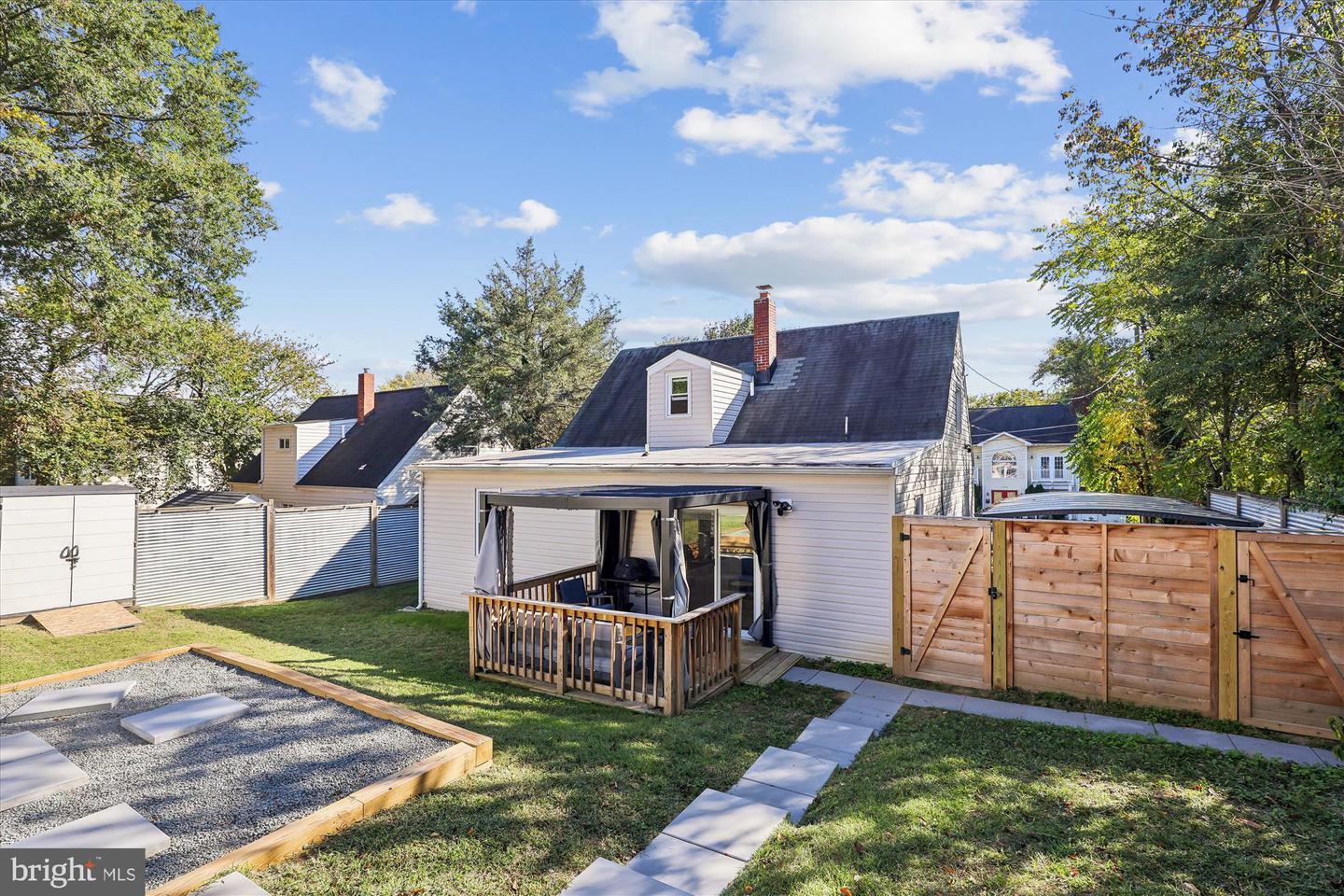 2512 JAMAICA DR, ALEXANDRIA, Virginia 22303, 4 Bedrooms Bedrooms, 7 Rooms Rooms,3 BathroomsBathrooms,Residential,For sale,2512 JAMAICA DR,VAFX2276092 MLS # VAFX2276092