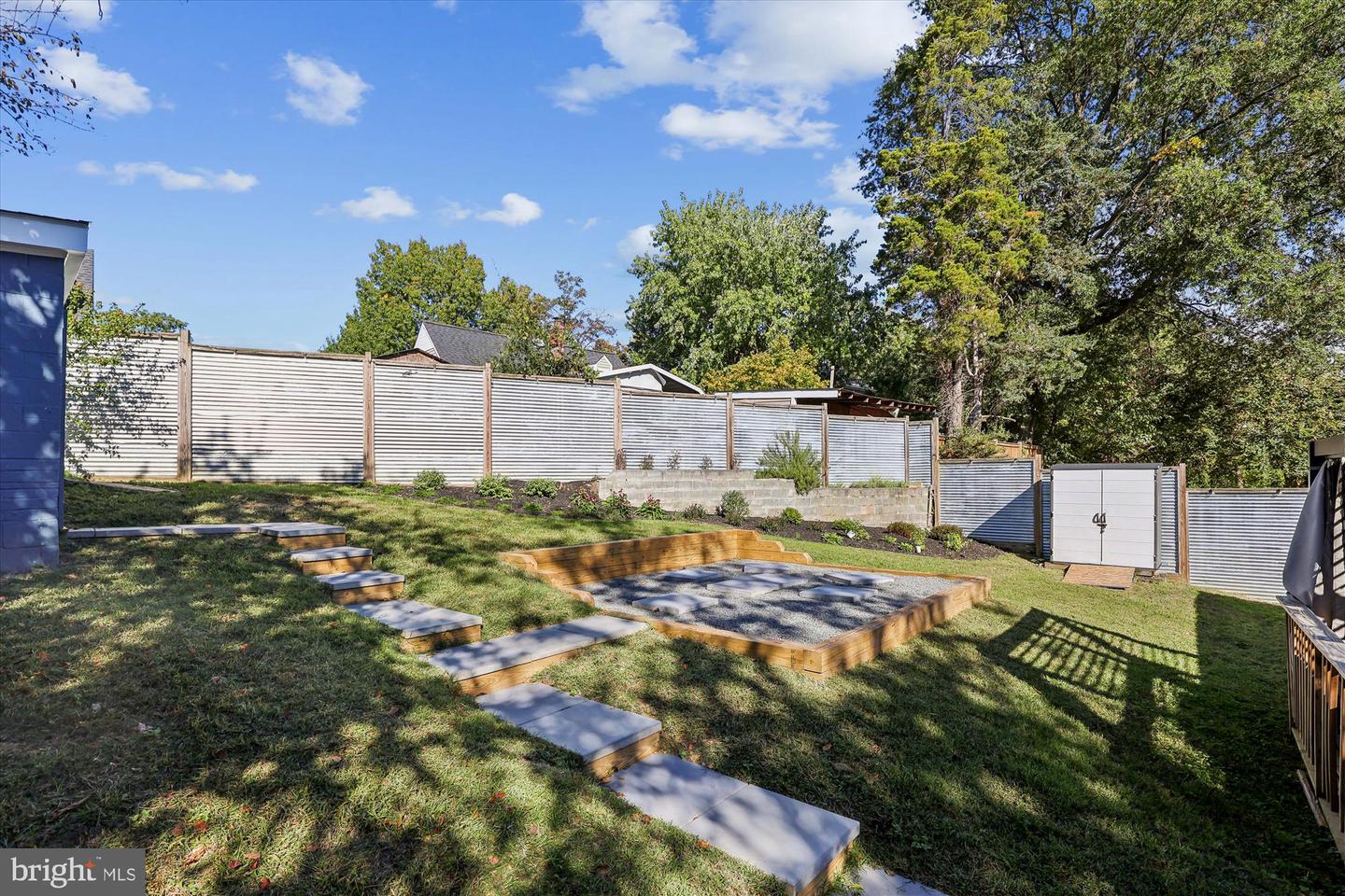 2512 JAMAICA DR, ALEXANDRIA, Virginia 22303, 4 Bedrooms Bedrooms, 7 Rooms Rooms,3 BathroomsBathrooms,Residential,For sale,2512 JAMAICA DR,VAFX2276092 MLS # VAFX2276092