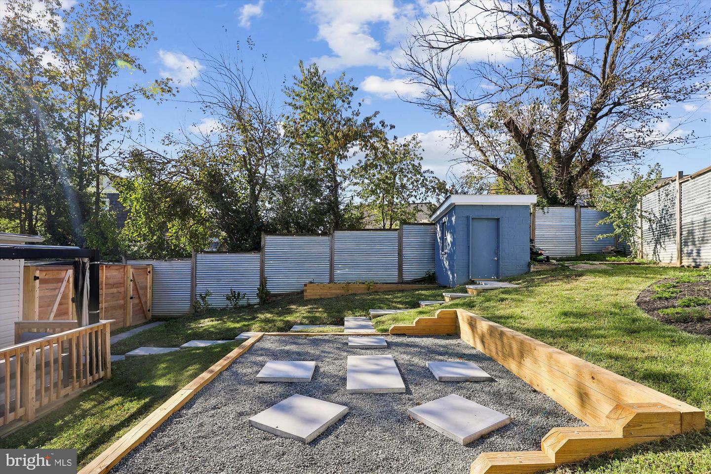 2512 JAMAICA DR, ALEXANDRIA, Virginia 22303, 4 Bedrooms Bedrooms, 7 Rooms Rooms,3 BathroomsBathrooms,Residential,For sale,2512 JAMAICA DR,VAFX2276092 MLS # VAFX2276092