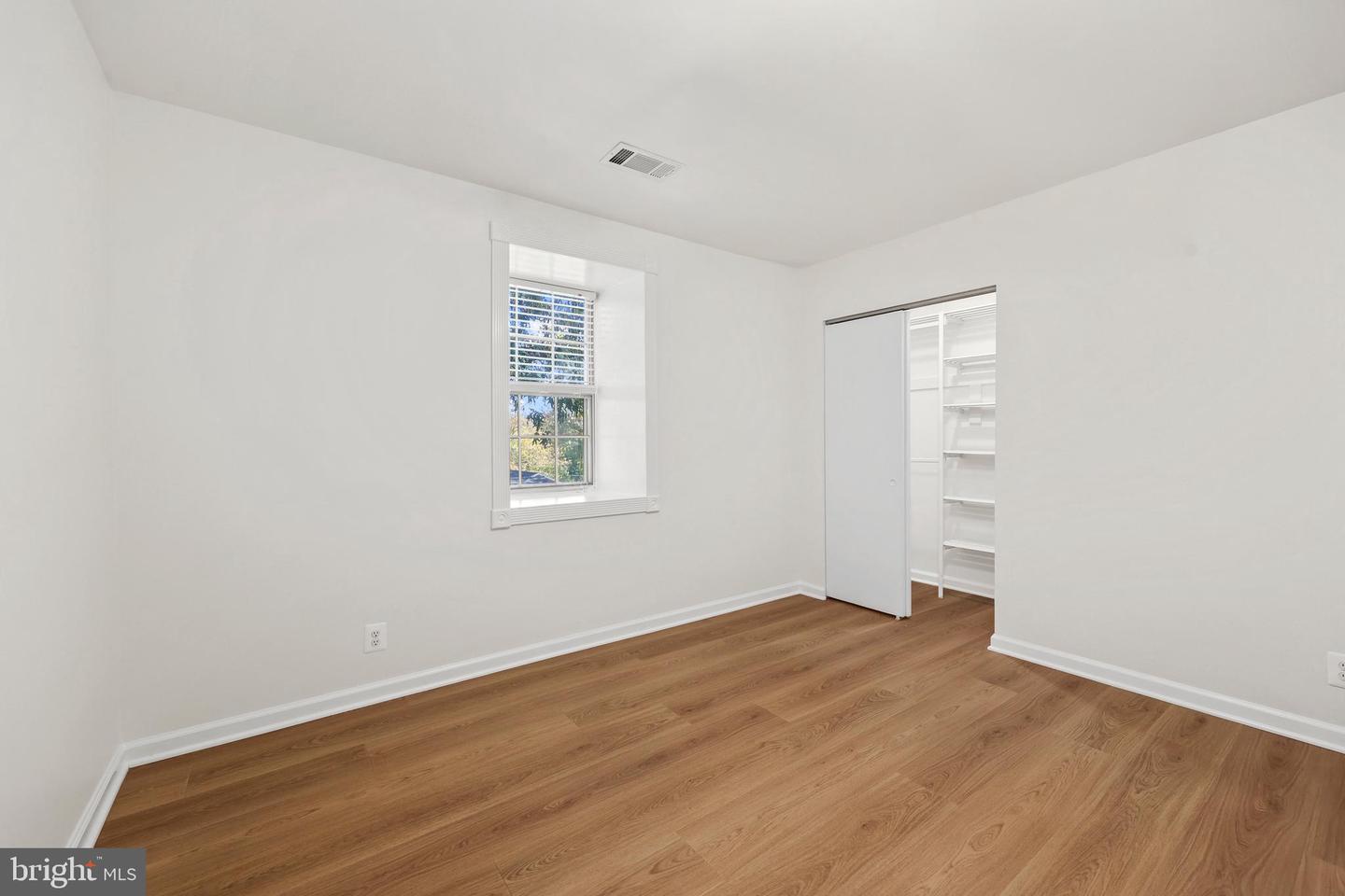 4619-C 28TH RD S #C, ARLINGTON, Virginia 22206, 2 Bedrooms Bedrooms, ,1 BathroomBathrooms,Residential,For sale,4619-C 28TH RD S #C,VAAR2065292 MLS # VAAR2065292 4619-C 28TH RD S #C, ARLINGTON, Virginia 22206, 2 Bedrooms Bedrooms, ,1 BathroomBathrooms,Residential,For sale,4619-C 28TH RD S #C,VAAR2065292 MLS # VAAR2065292