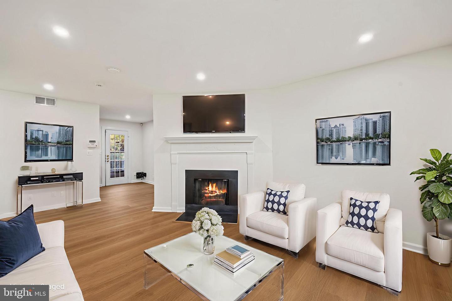 4619-C 28TH RD S #C, ARLINGTON, Virginia 22206, 2 Bedrooms Bedrooms, ,1 BathroomBathrooms,Residential,For sale,4619-C 28TH RD S #C,VAAR2065292 MLS # VAAR2065292 4619-C 28TH RD S #C, ARLINGTON, Virginia 22206, 2 Bedrooms Bedrooms, ,1 BathroomBathrooms,Residential,For sale,4619-C 28TH RD S #C,VAAR2065292 MLS # VAAR2065292