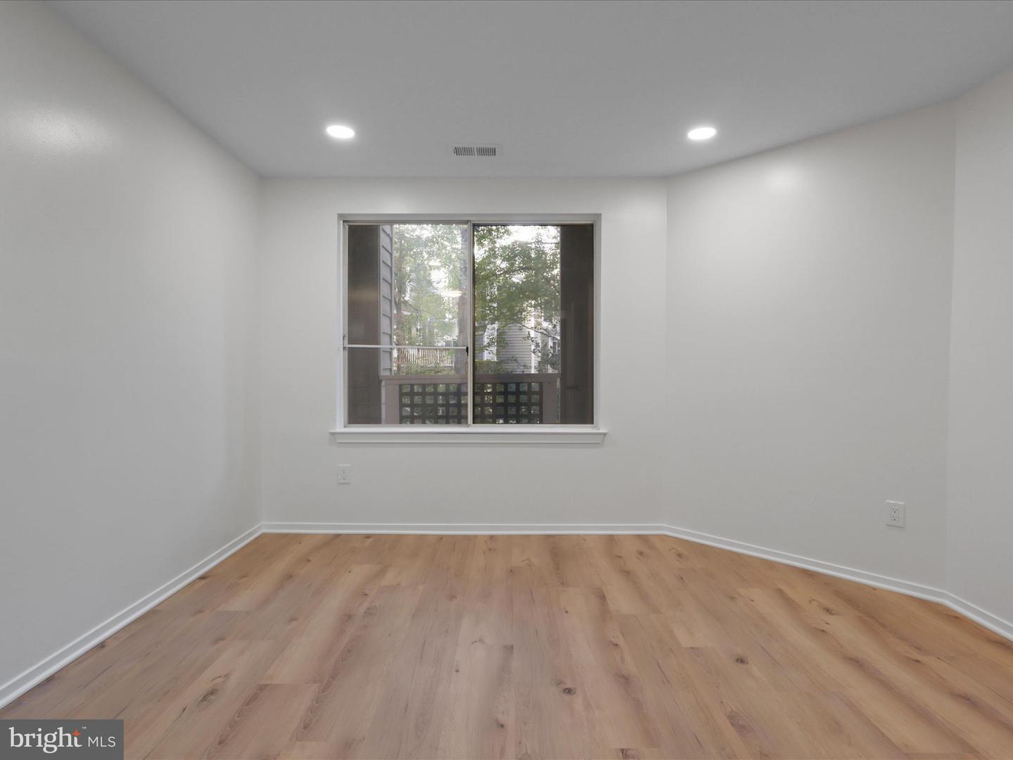 11709 SUMMERCHASE CIR #D, RESTON, Virginia 20194, 2 Bedrooms Bedrooms, 4 Rooms Rooms,2 BathroomsBathrooms,Residential,For sale,11709 SUMMERCHASE CIR #D,VAFX2276010 MLS # VAFX2276010 11709 SUMMERCHASE CIR #D, RESTON, Virginia 20194, 2 Bedrooms Bedrooms, 4 Rooms Rooms,2 BathroomsBathrooms,Residential,For sale,11709 SUMMERCHASE CIR #D,VAFX2276010 MLS # VAFX2276010