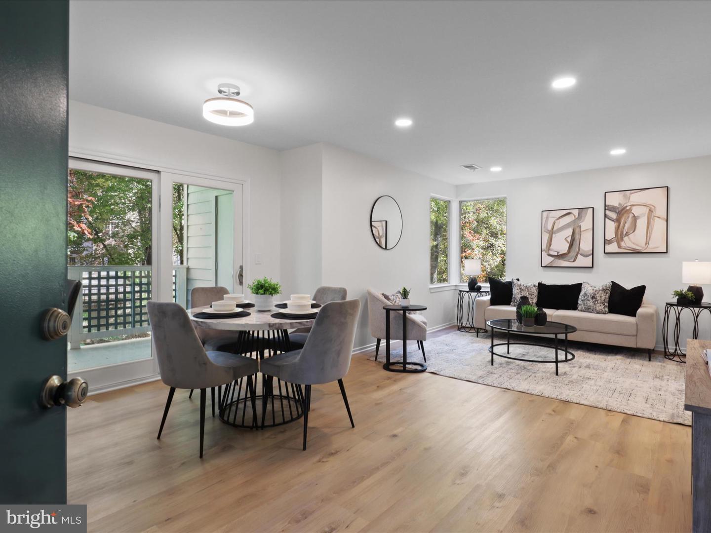 11709 SUMMERCHASE CIR #D, RESTON, Virginia 20194, 2 Bedrooms Bedrooms, 4 Rooms Rooms,2 BathroomsBathrooms,Residential,For sale,11709 SUMMERCHASE CIR #D,VAFX2276010 MLS # VAFX2276010 11709 SUMMERCHASE CIR #D, RESTON, Virginia 20194, 2 Bedrooms Bedrooms, 4 Rooms Rooms,2 BathroomsBathrooms,Residential,For sale,11709 SUMMERCHASE CIR #D,VAFX2276010 MLS # VAFX2276010