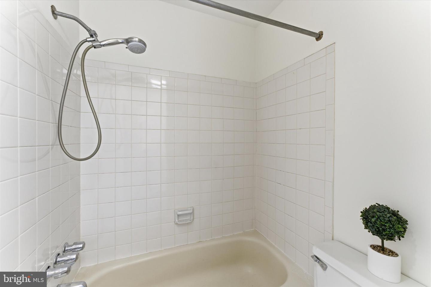 1645 PARK RD NW, WASHINGTON, District Of Columbia 20010, 3 Bedrooms Bedrooms, ,2 BathroomsBathrooms,Residential,For sale,1645 PARK RD NW,DCDC2228708 MLS # DCDC2228708