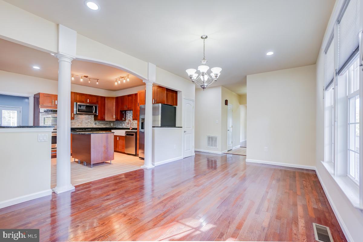 8513 THOMAS DR, MANASSAS, Virginia 20110, 3 Bedrooms Bedrooms, ,2 BathroomsBathrooms,Residential,For sale,8513 THOMAS DR,VAPW2106684 MLS # VAPW2106684