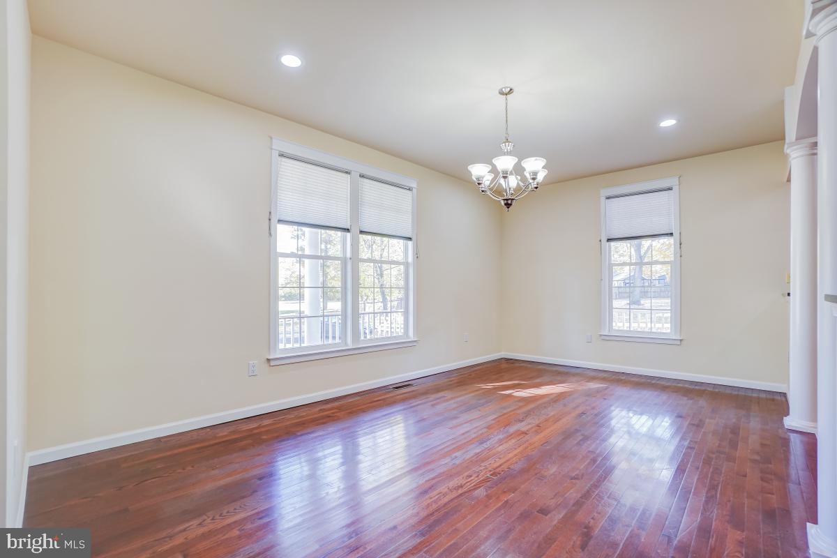 8513 THOMAS DR, MANASSAS, Virginia 20110, 3 Bedrooms Bedrooms, ,2 BathroomsBathrooms,Residential,For sale,8513 THOMAS DR,VAPW2106684 MLS # VAPW2106684