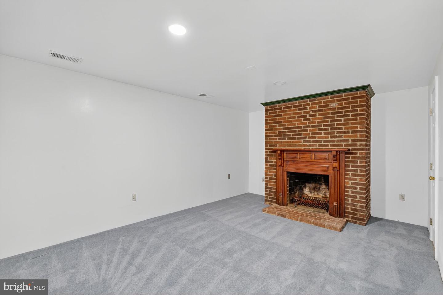 700 W ABINGDON CT, ALEXANDRIA, Virginia 22314, 2 Bedrooms Bedrooms, ,2 BathroomsBathrooms,Residential,For sale,700 W ABINGDON CT,VAAX2051178 MLS # VAAX2051178 700 W ABINGDON CT, ALEXANDRIA, Virginia 22314, 2 Bedrooms Bedrooms, ,2 BathroomsBathrooms,Residential,For sale,700 W ABINGDON CT,VAAX2051178 MLS # VAAX2051178