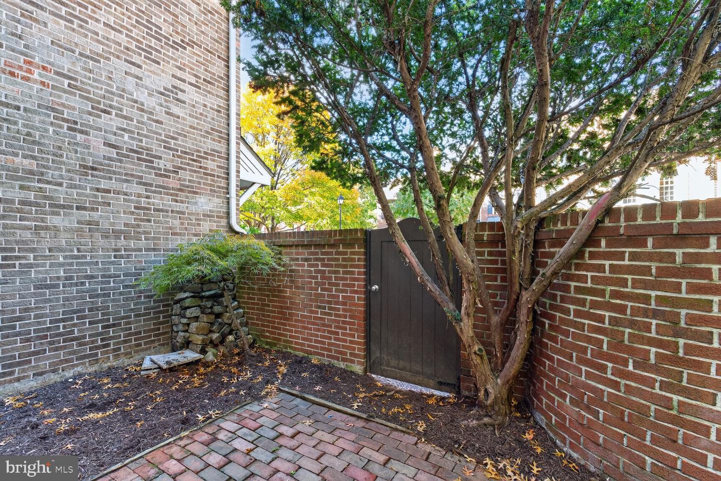 700 W ABINGDON CT, ALEXANDRIA, Virginia 22314, 2 Bedrooms Bedrooms, ,2 BathroomsBathrooms,Residential,For sale,700 W ABINGDON CT,VAAX2051178 MLS # VAAX2051178 700 W ABINGDON CT, ALEXANDRIA, Virginia 22314, 2 Bedrooms Bedrooms, ,2 BathroomsBathrooms,Residential,For sale,700 W ABINGDON CT,VAAX2051178 MLS # VAAX2051178