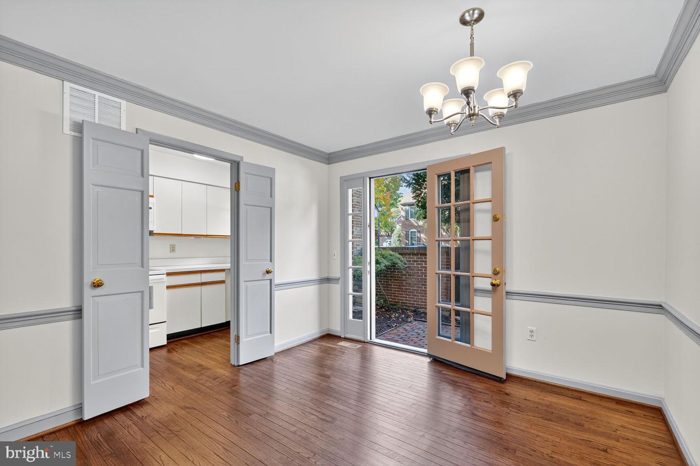 700 W ABINGDON CT, ALEXANDRIA, Virginia 22314, 2 Bedrooms Bedrooms, ,2 BathroomsBathrooms,Residential,For sale,700 W ABINGDON CT,VAAX2051178 MLS # VAAX2051178 700 W ABINGDON CT, ALEXANDRIA, Virginia 22314, 2 Bedrooms Bedrooms, ,2 BathroomsBathrooms,Residential,For sale,700 W ABINGDON CT,VAAX2051178 MLS # VAAX2051178