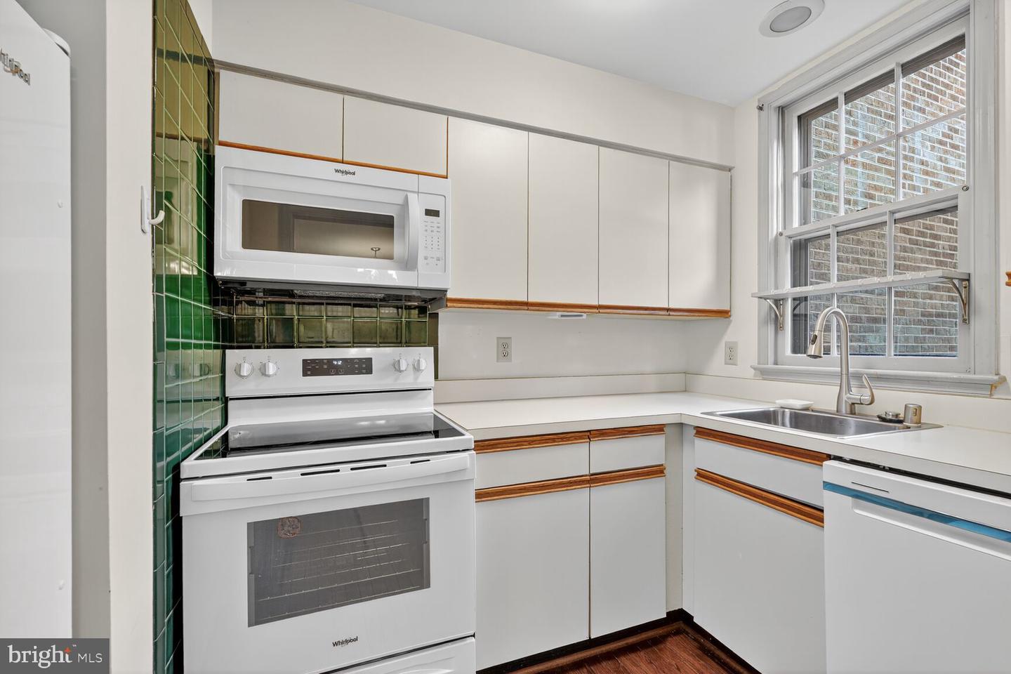700 W ABINGDON CT, ALEXANDRIA, Virginia 22314, 2 Bedrooms Bedrooms, ,2 BathroomsBathrooms,Residential,For sale,700 W ABINGDON CT,VAAX2051178 MLS # VAAX2051178 700 W ABINGDON CT, ALEXANDRIA, Virginia 22314, 2 Bedrooms Bedrooms, ,2 BathroomsBathrooms,Residential,For sale,700 W ABINGDON CT,VAAX2051178 MLS # VAAX2051178