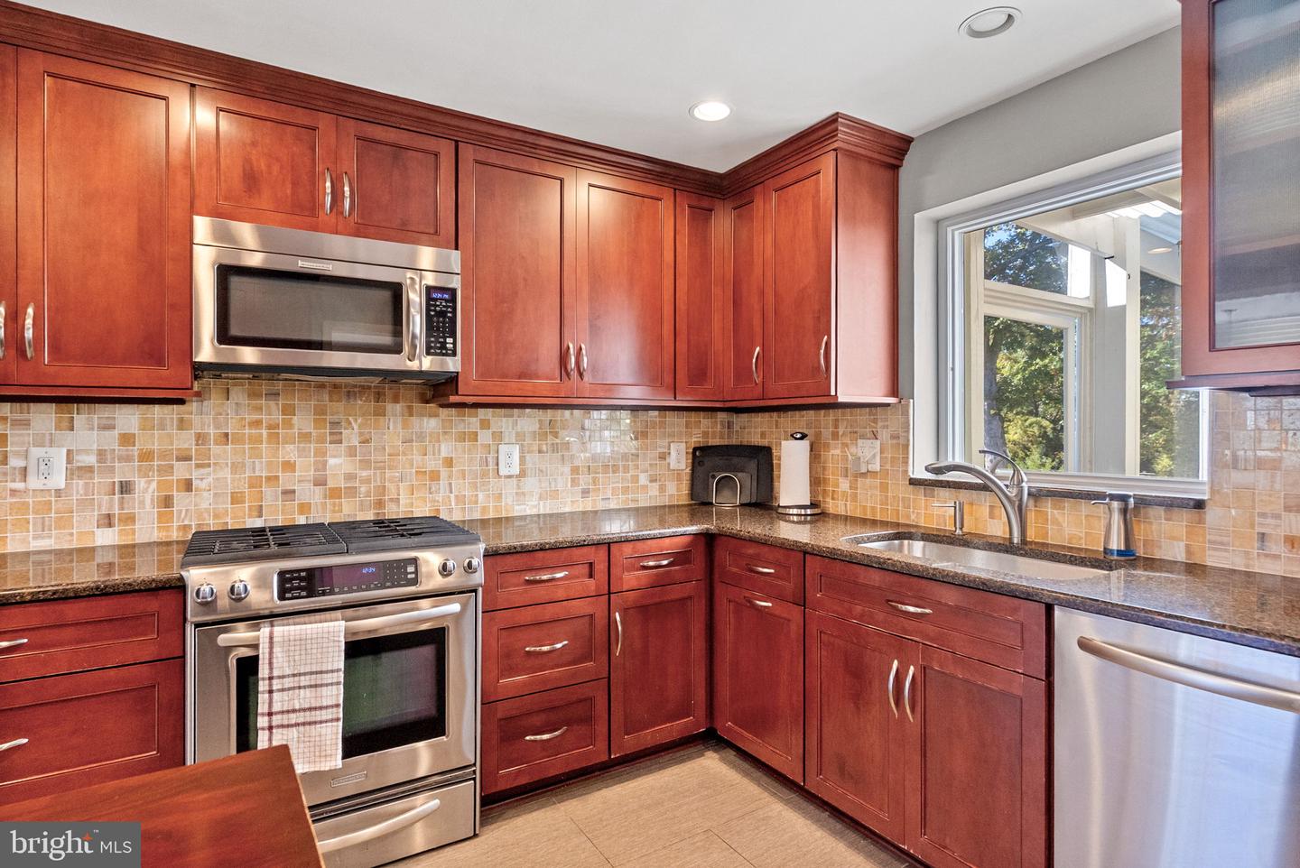 1336 N IVANHOE ST N, ALEXANDRIA, Virginia 22304, 4 Bedrooms Bedrooms, ,3 BathroomsBathrooms,Residential,For sale,1336 N IVANHOE ST N,VAAX2051180 MLS # VAAX2051180 1336 N IVANHOE ST N, ALEXANDRIA, Virginia 22304, 4 Bedrooms Bedrooms, ,3 BathroomsBathrooms,Residential,For sale,1336 N IVANHOE ST N,VAAX2051180 MLS # VAAX2051180