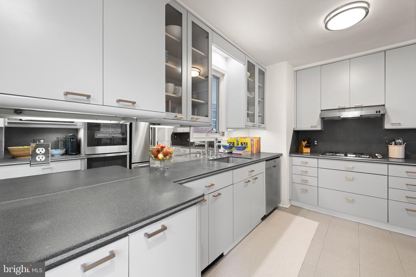 4931 BUTTERWORTH PL NW, WASHINGTON, District Of Columbia 20016, 3 Bedrooms Bedrooms, ,3 BathroomsBathrooms,Residential,For sale,4931 BUTTERWORTH PL NW,DCDC2228670 MLS # DCDC2228670