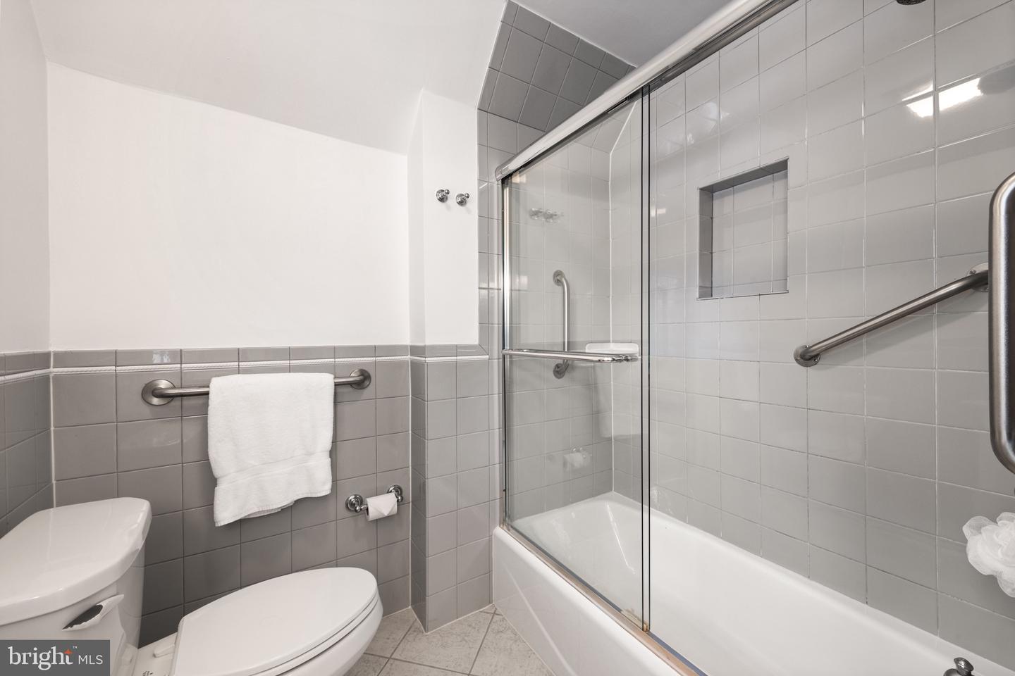 4931 BUTTERWORTH PL NW, WASHINGTON, District Of Columbia 20016, 3 Bedrooms Bedrooms, ,3 BathroomsBathrooms,Residential,For sale,4931 BUTTERWORTH PL NW,DCDC2228670 MLS # DCDC2228670