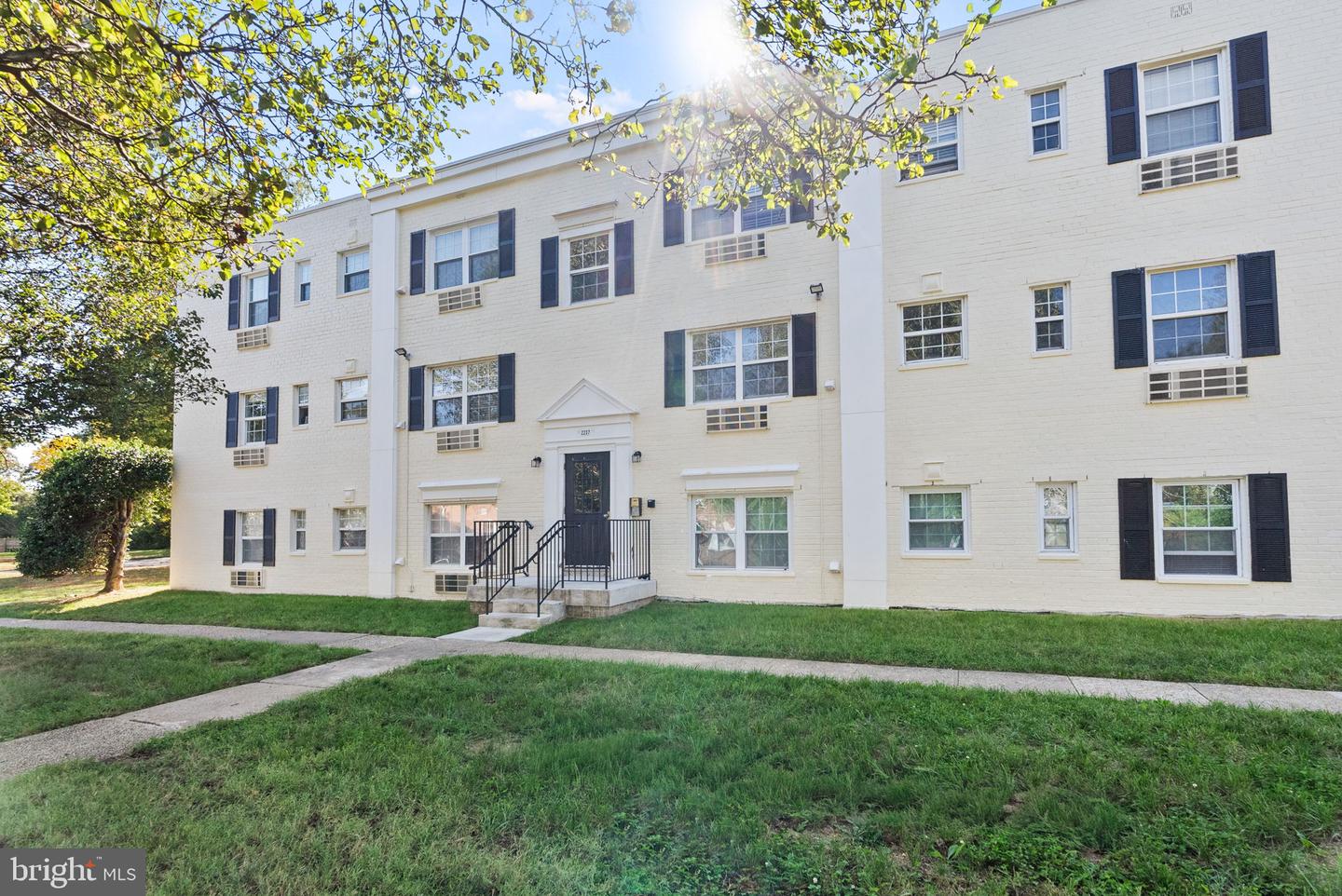 2237 FARRINGTON AVE #06-204, ALEXANDRIA, Virginia 22303, 1 Bedroom Bedrooms, ,1 BathroomBathrooms,Residential,For sale,2237 FARRINGTON AVE #06-204,VAFX2276168 MLS # VAFX2276168 2237 FARRINGTON AVE #06-204, ALEXANDRIA, Virginia 22303, 1 Bedroom Bedrooms, ,1 BathroomBathrooms,Residential,For sale,2237 FARRINGTON AVE #06-204,VAFX2276168 MLS # VAFX2276168