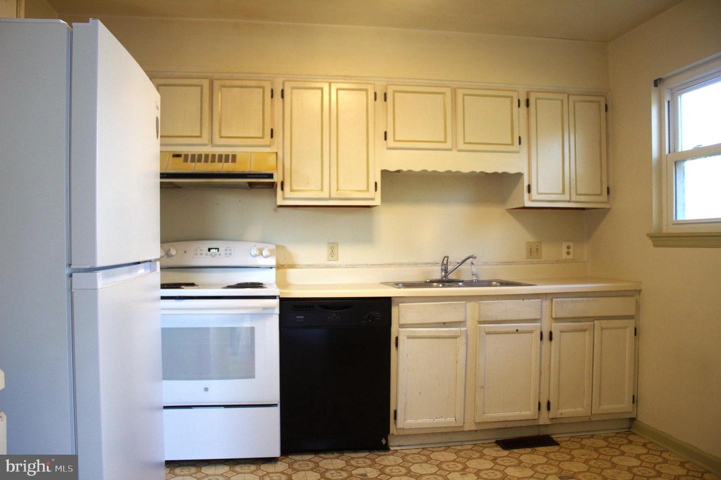 85 BREEZEWOOD DR, FREDERICKSBURG, Virginia 22407, 3 Bedrooms Bedrooms, ,3 BathroomsBathrooms,Residential,For sale,85 BREEZEWOOD DR,VASP2037228 MLS # VASP2037228 85 BREEZEWOOD DR, FREDERICKSBURG, Virginia 22407, 3 Bedrooms Bedrooms, ,3 BathroomsBathrooms,Residential,For sale,85 BREEZEWOOD DR,VASP2037228 MLS # VASP2037228