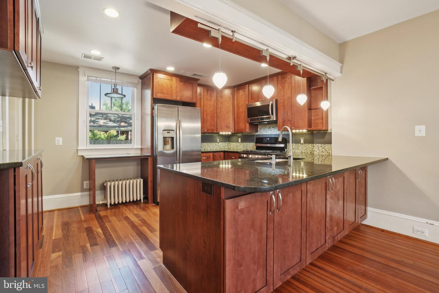 520 25TH ST S, ARLINGTON, Virginia 22202, 3 Bedrooms Bedrooms, ,2 BathroomsBathrooms,Residential,For sale,520 25TH ST S,VAAR2065358 MLS # VAAR2065358 520 25TH ST S, ARLINGTON, Virginia 22202, 3 Bedrooms Bedrooms, ,2 BathroomsBathrooms,Residential,For sale,520 25TH ST S,VAAR2065358 MLS # VAAR2065358