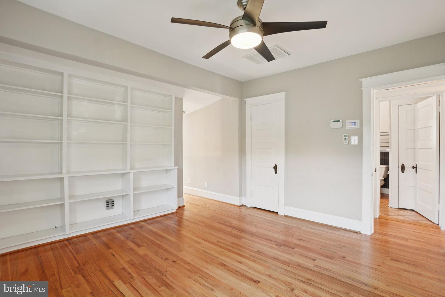 520 25TH ST S, ARLINGTON, Virginia 22202, 3 Bedrooms Bedrooms, ,2 BathroomsBathrooms,Residential,For sale,520 25TH ST S,VAAR2065358 MLS # VAAR2065358 520 25TH ST S, ARLINGTON, Virginia 22202, 3 Bedrooms Bedrooms, ,2 BathroomsBathrooms,Residential,For sale,520 25TH ST S,VAAR2065358 MLS # VAAR2065358