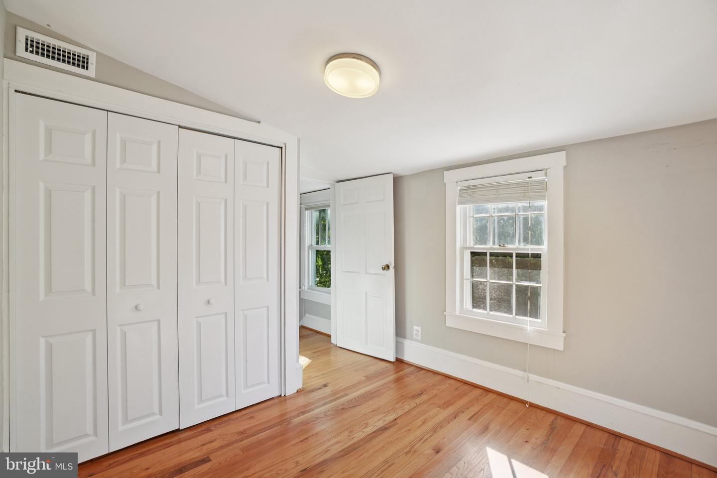 520 25TH ST S, ARLINGTON, Virginia 22202, 3 Bedrooms Bedrooms, ,2 BathroomsBathrooms,Residential,For sale,520 25TH ST S,VAAR2065358 MLS # VAAR2065358 520 25TH ST S, ARLINGTON, Virginia 22202, 3 Bedrooms Bedrooms, ,2 BathroomsBathrooms,Residential,For sale,520 25TH ST S,VAAR2065358 MLS # VAAR2065358