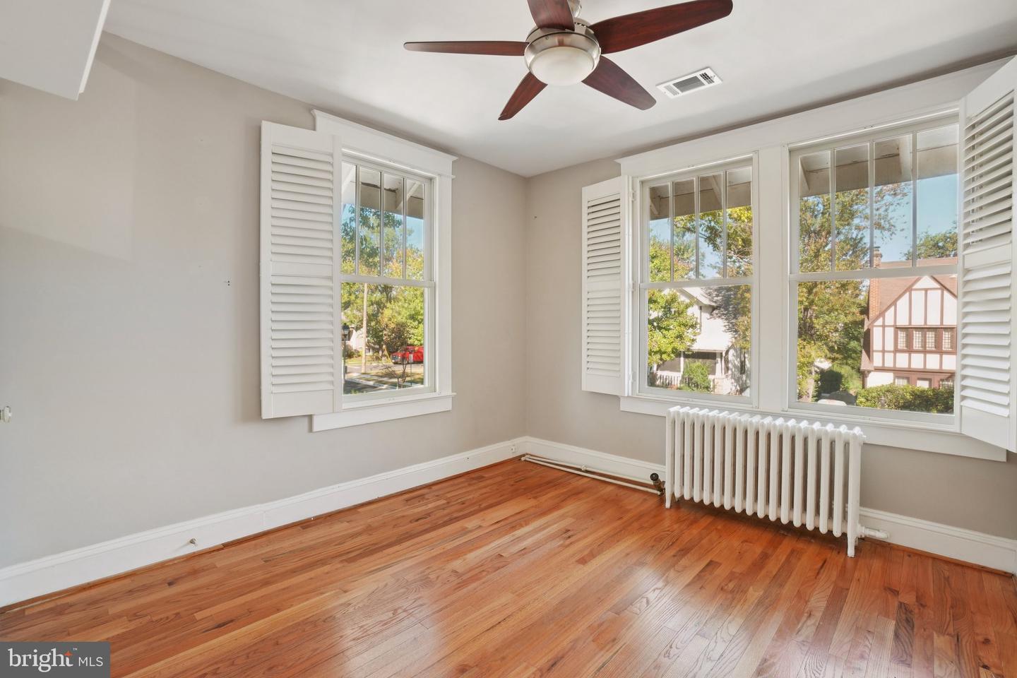 520 25TH ST S, ARLINGTON, Virginia 22202, 3 Bedrooms Bedrooms, ,2 BathroomsBathrooms,Residential,For sale,520 25TH ST S,VAAR2065358 MLS # VAAR2065358 520 25TH ST S, ARLINGTON, Virginia 22202, 3 Bedrooms Bedrooms, ,2 BathroomsBathrooms,Residential,For sale,520 25TH ST S,VAAR2065358 MLS # VAAR2065358