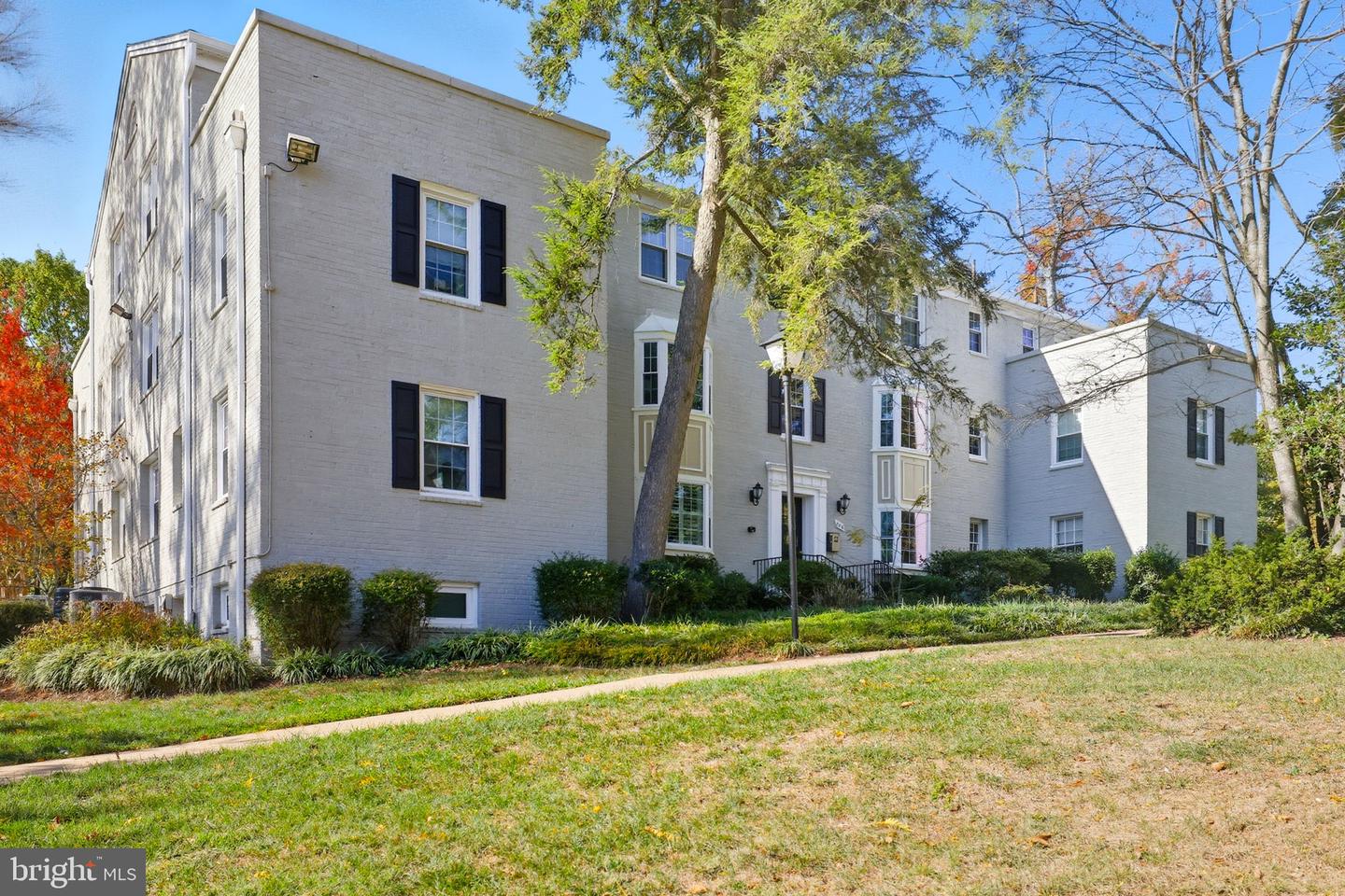 806 S ARLINGTON MILL DR #104, ARLINGTON, Virginia 22204, 2 Bedrooms Bedrooms, ,1 BathroomBathrooms,Residential,For sale,806 S ARLINGTON MILL DR #104,VAAR2065366 MLS # VAAR2065366 806 S ARLINGTON MILL DR #104, ARLINGTON, Virginia 22204, 2 Bedrooms Bedrooms, ,1 BathroomBathrooms,Residential,For sale,806 S ARLINGTON MILL DR #104,VAAR2065366 MLS # VAAR2065366