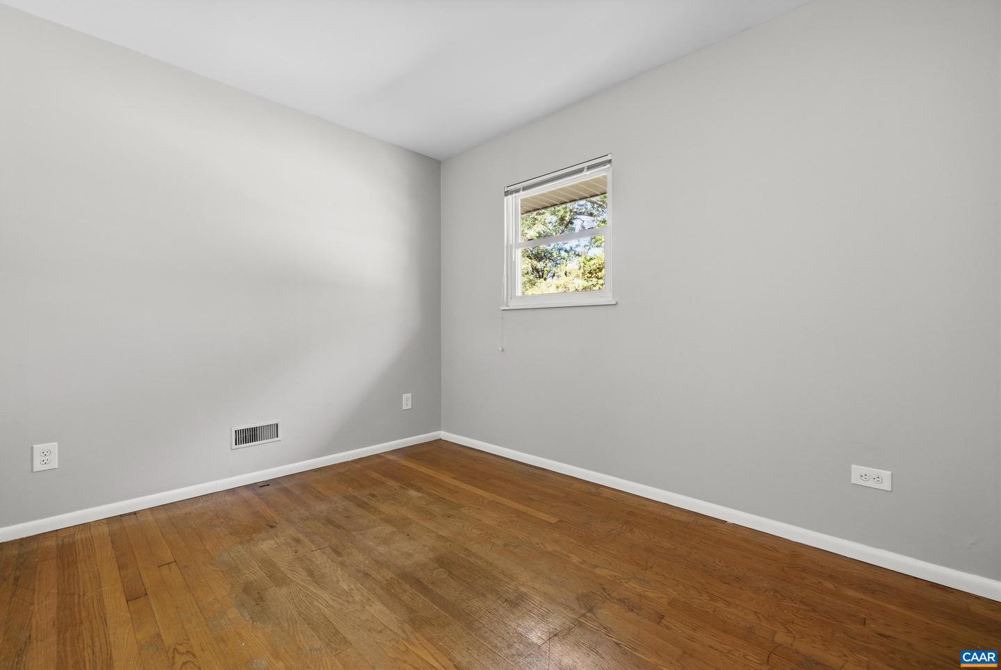 2627 COMMONWEALTH DR, CHARLOTTESVILLE, Virginia 22901, 4 Bedrooms Bedrooms, ,2 BathroomsBathrooms,Residential,For sale,2627 COMMONWEALTH DR,670405 MLS # 670405 2627 COMMONWEALTH DR, CHARLOTTESVILLE, Virginia 22901, 4 Bedrooms Bedrooms, ,2 BathroomsBathrooms,Residential,For sale,2627 COMMONWEALTH DR,670405 MLS # 670405