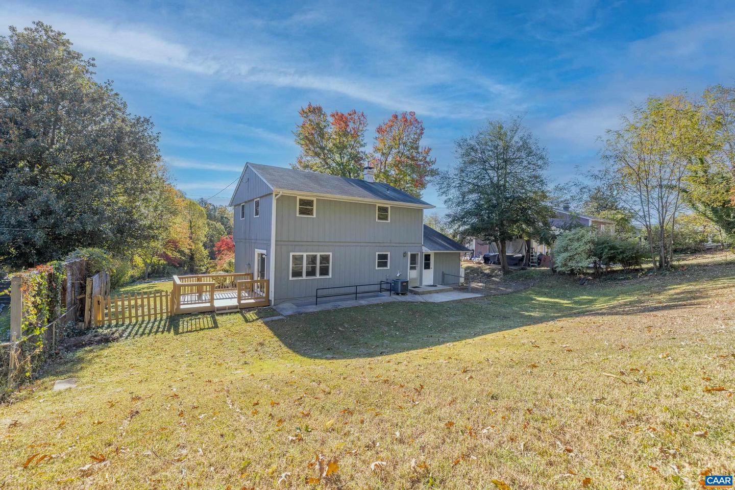 2627 COMMONWEALTH DR, CHARLOTTESVILLE, Virginia 22901, 4 Bedrooms Bedrooms, ,2 BathroomsBathrooms,Residential,For sale,2627 COMMONWEALTH DR,670405 MLS # 670405 2627 COMMONWEALTH DR, CHARLOTTESVILLE, Virginia 22901, 4 Bedrooms Bedrooms, ,2 BathroomsBathrooms,Residential,For sale,2627 COMMONWEALTH DR,670405 MLS # 670405