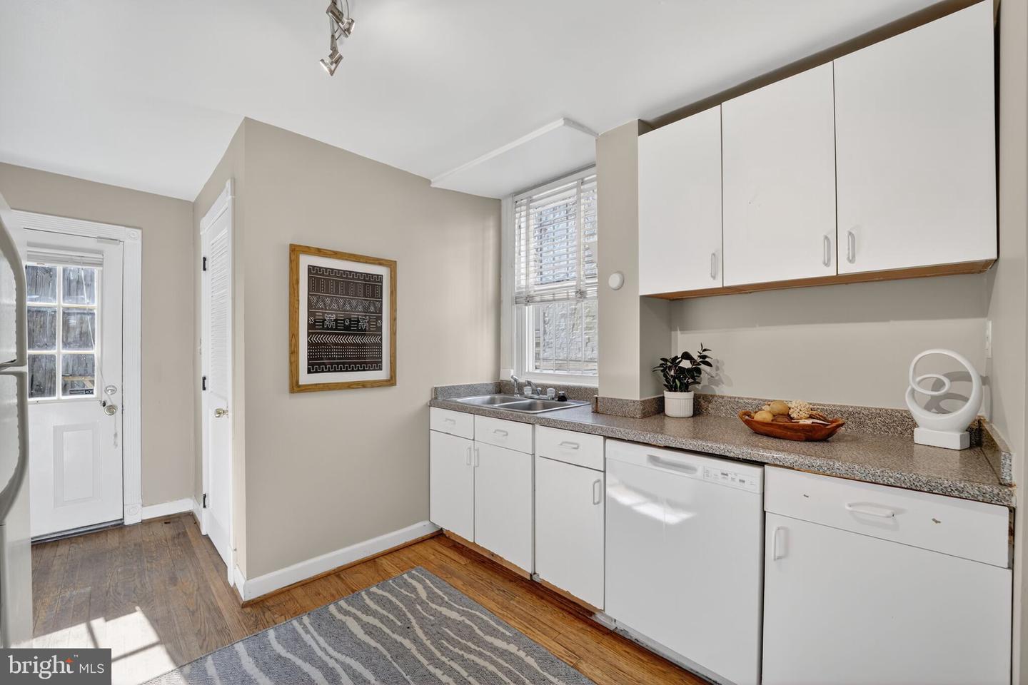 1642 FLORIDA AVE NW, WASHINGTON, District Of Columbia 20009, 3 Bedrooms Bedrooms, ,1 BathroomBathrooms,Residential,For sale,1642 FLORIDA AVE NW,DCDC2229020 MLS # DCDC2229020