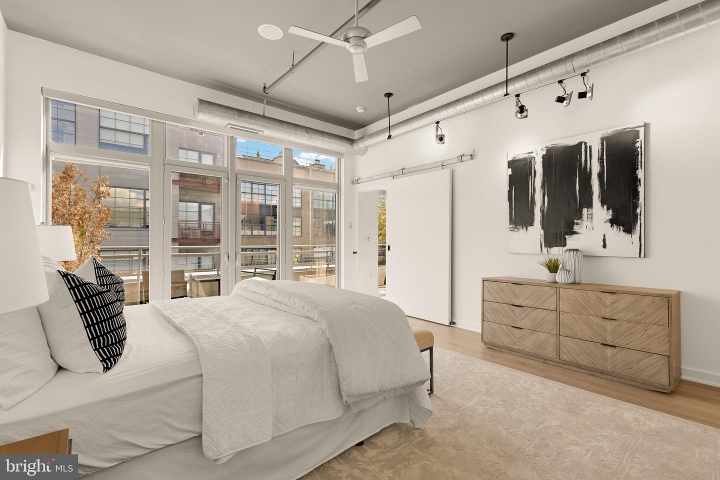 1401 CHURCH ST NW #523, WASHINGTON, District Of Columbia 20005, 3 Bedrooms Bedrooms, ,2 BathroomsBathrooms,Residential,For sale,1401 CHURCH ST NW #523,DCDC2229024 MLS # DCDC2229024 1401 CHURCH ST NW #523, WASHINGTON, District Of Columbia 20005, 3 Bedrooms Bedrooms, ,2 BathroomsBathrooms,Residential,For sale,1401 CHURCH ST NW #523,DCDC2229024 MLS # DCDC2229024