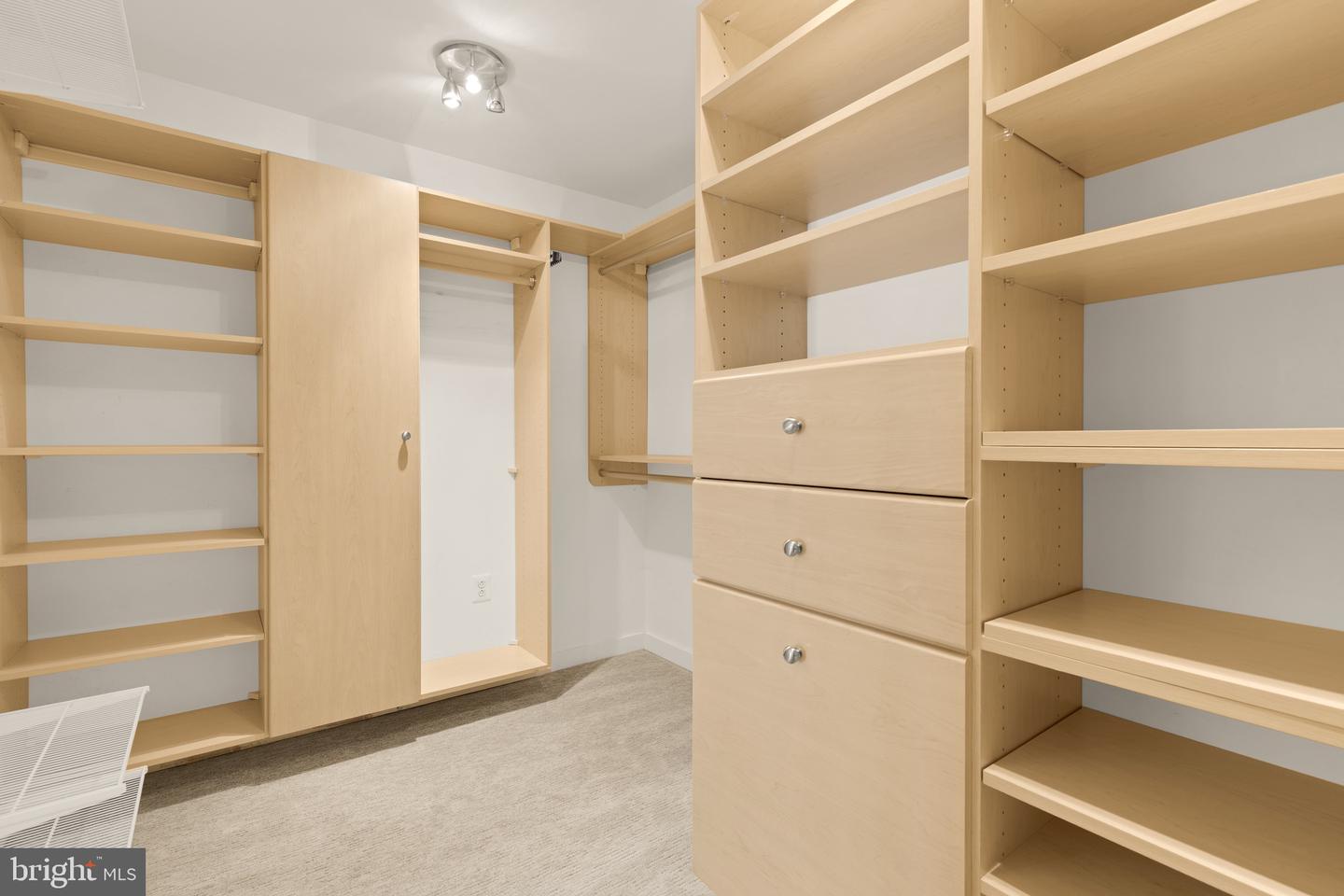 1401 CHURCH ST NW #523, WASHINGTON, District Of Columbia 20005, 3 Bedrooms Bedrooms, ,2 BathroomsBathrooms,Residential,For sale,1401 CHURCH ST NW #523,DCDC2229024 MLS # DCDC2229024 1401 CHURCH ST NW #523, WASHINGTON, District Of Columbia 20005, 3 Bedrooms Bedrooms, ,2 BathroomsBathrooms,Residential,For sale,1401 CHURCH ST NW #523,DCDC2229024 MLS # DCDC2229024